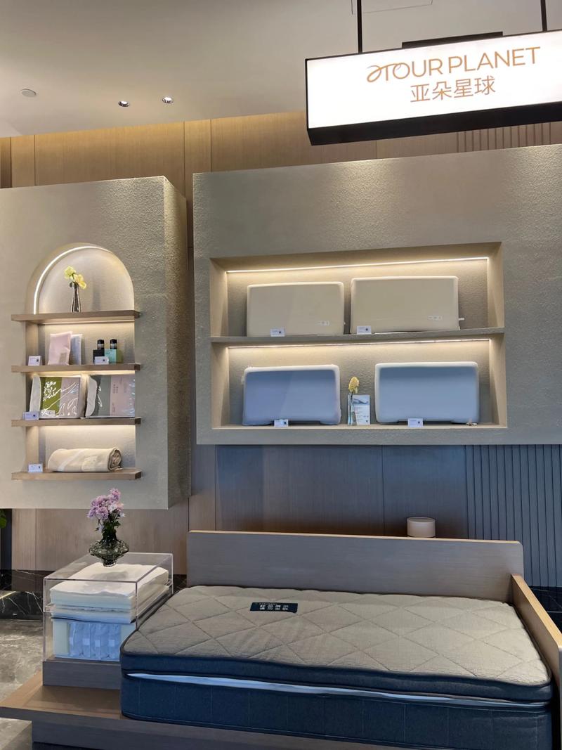 2025新澳门正版免费大全小龙女和亚朵酒店用医院枕套与亚朵酒店用的枕头